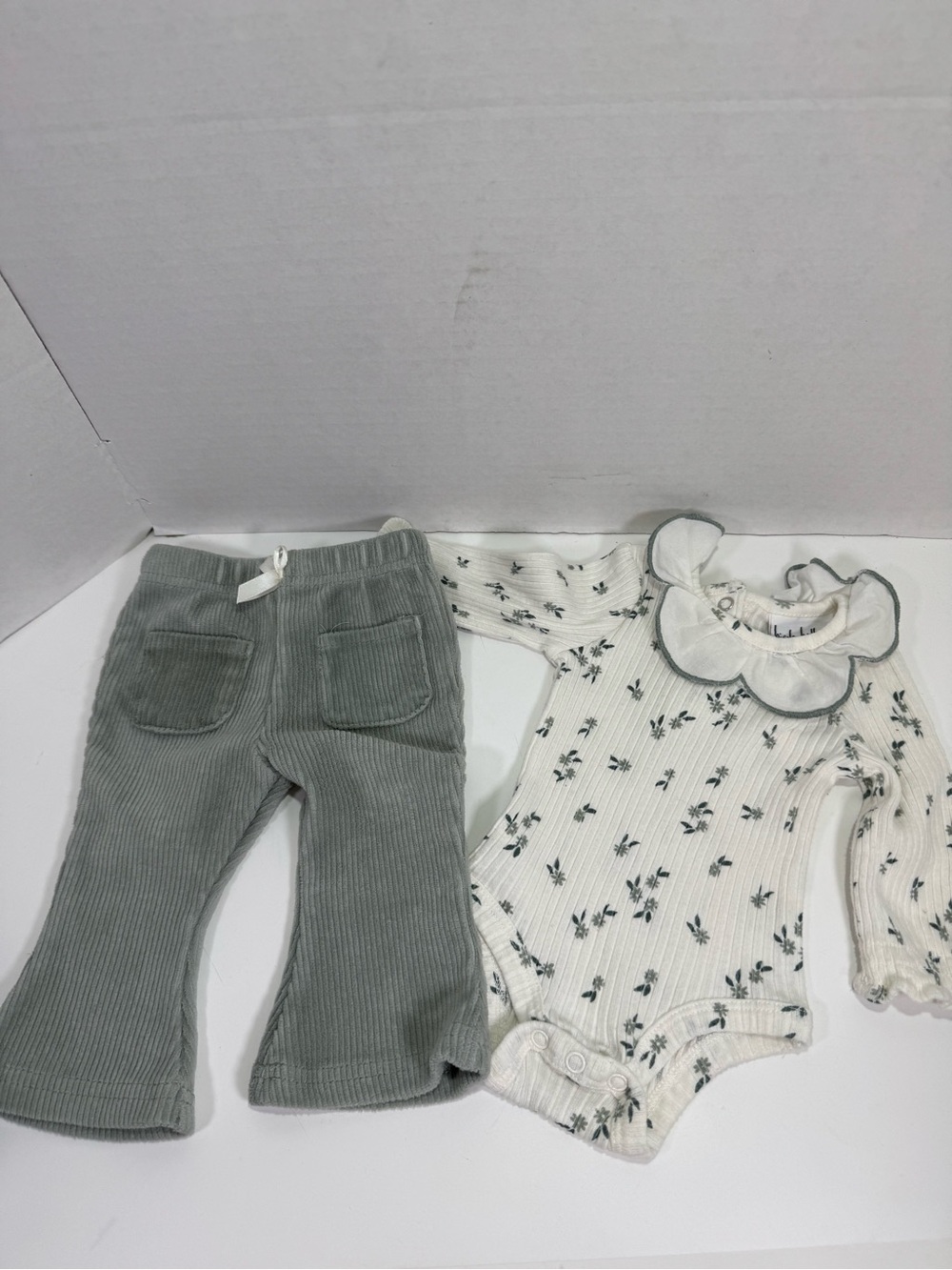 Nicole Miller NY Floral Ruffled Collar Bodysuit with Sage Corduroy Pants -